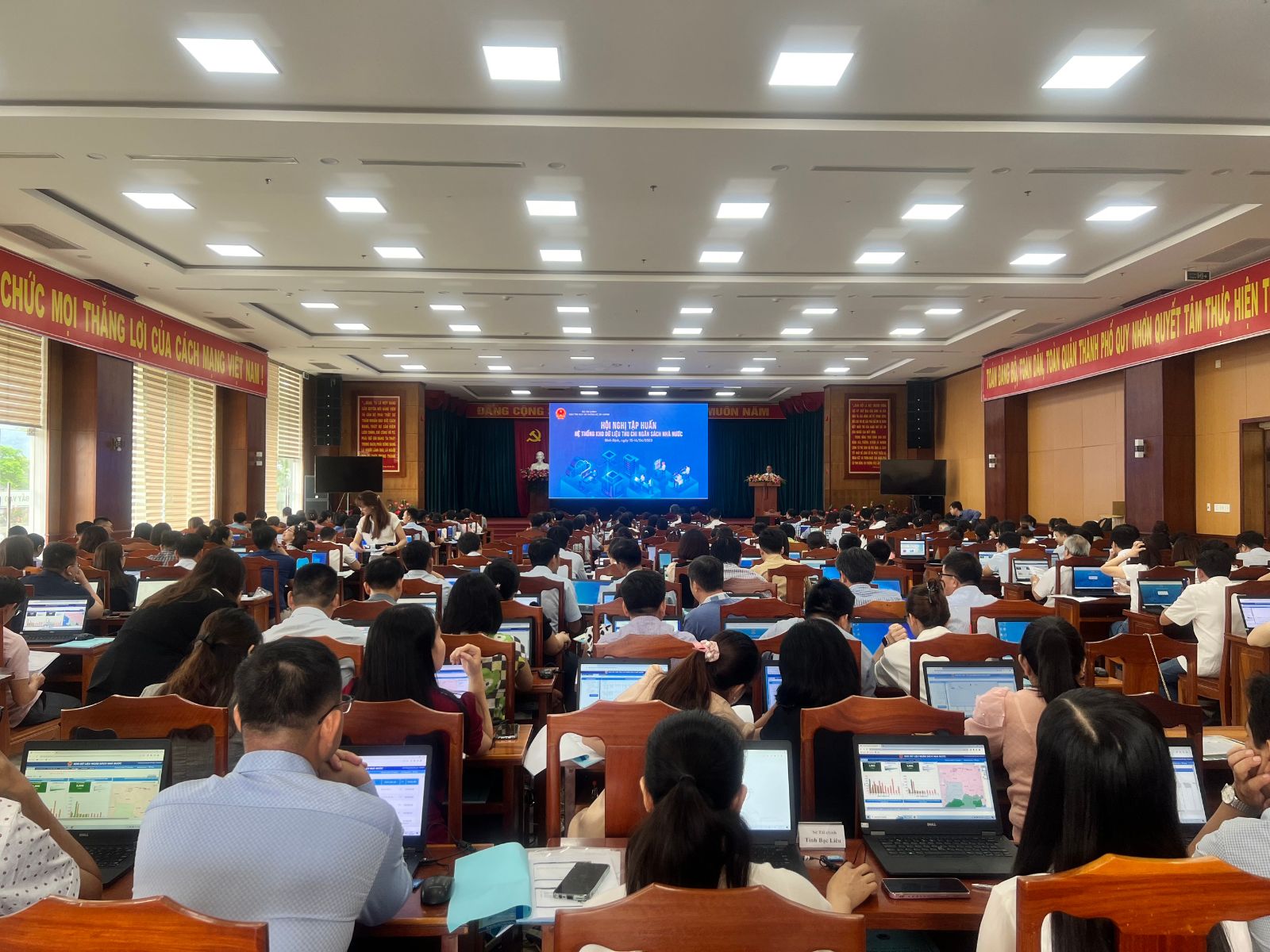 Toàn cảnh hội nghị. Ảnh: Lan Anh.