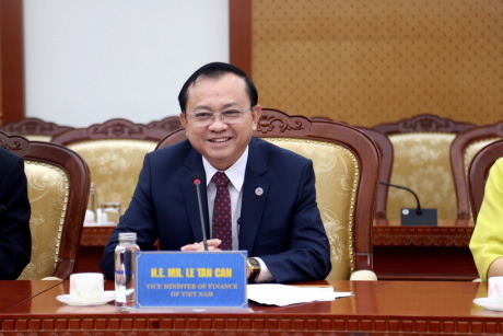 P:\KV.10 Tổng hợp Đăng tin\Đăng tin 2024\Tháng 1\LĐB tiếp Chủ tịch Tập đoàn FWD\IMG_7746.JPG